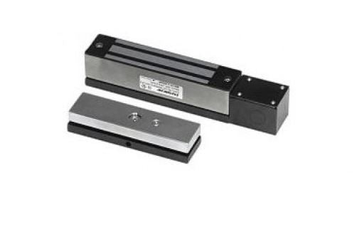 Cerradura magnética Seco-Larm SEA E-942FC-600SQ de 600 lb con soportes soldables